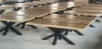Rechte naturelkleur mangohouten tafels voorzien van spinpoot