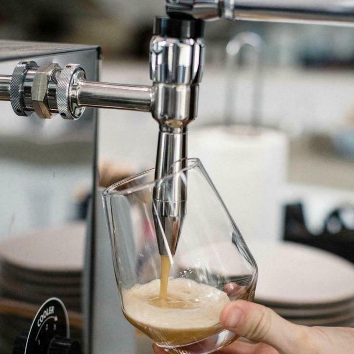 Nitrotap .nl cold brew koffie cocktailtap 1 lijn, Witgoed en Apparatuur, Koffiezetapparaten, Zo goed als nieuw, Overige typen