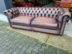 Kwaliteits Chesterfield showroombank én GRATIS BEZORGD, Huis en Inrichting, Banken | Bankstellen, Ophalen, Nieuw, Rechte bank