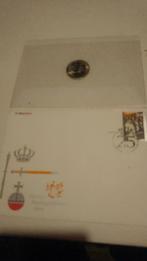 Envelop met penning zilveren regeringsjubileum 2005