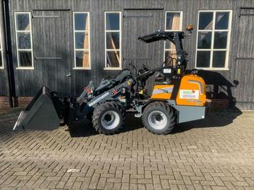 Verhuur Minikraan rupsdumper  minishovel triplaat betonzaag beschikbaar voor biedingen