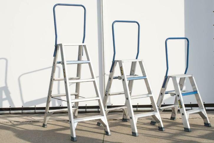 Professionele Dubbelzijdige trappen, Doe-het-zelf en Verbouw, Ladders en Trappen, Nieuw, Trap, 2 tot 4 meter, Ophalen of Verzenden