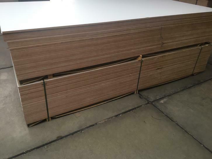 Okoume Multiplex Wit Gegrond 310cm x 153cm 15mm *ACTIE*, Doe-het-zelf en Verbouw, Platen en Panelen, Nieuw, Multiplex, Minder dan 20 mm