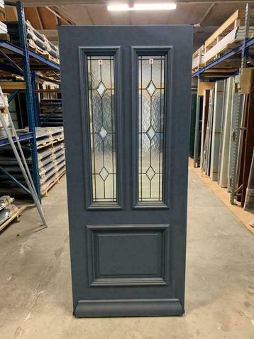 voordeuren met isoglas in lood beschikbaar voor biedingen