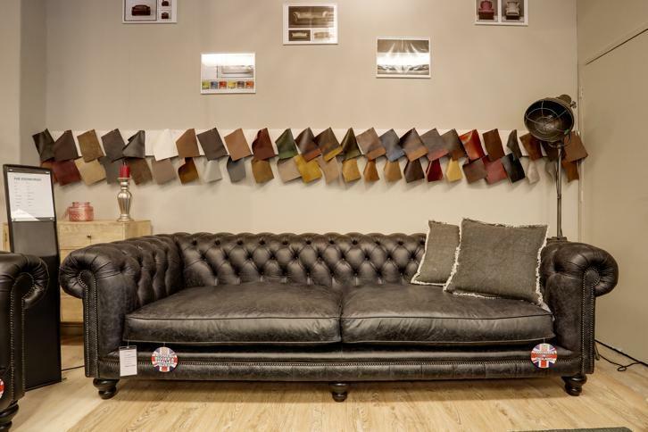 NIEUW op MAAT: Edinburgh chesterfield Vintage Zwart / cognac, Huis en Inrichting, Banken | Bankstellen, Nieuw, Leer, Ophalen of Verzenden