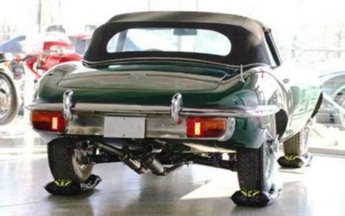 Flat-jack variant tegen afgeplatte banden in winterstalling, Auto diversen, Autostallingen en Garages