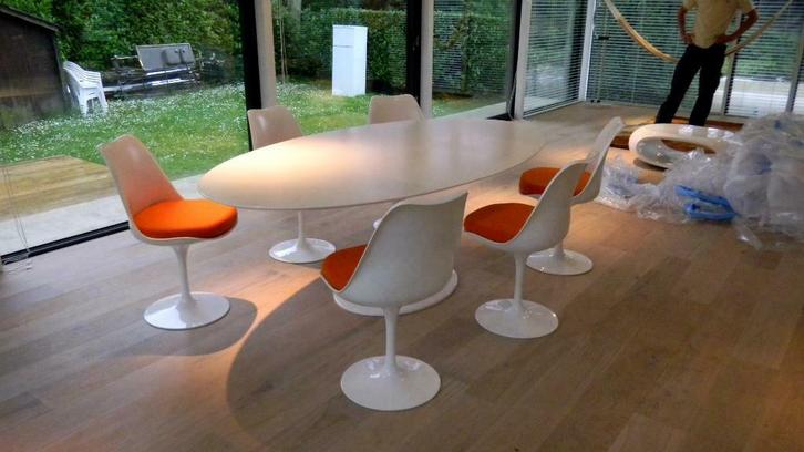Tulp tafel Eero Saarinen, Ronde tafels. Ovalen tafels, Tulp, Huis en Inrichting, Tafels | Eettafels, Nieuw, 50 tot 100 cm, Vijf personen of meer