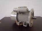 1,1 KW 2900 RPM 230 volt flens voet Siemens ONGEBRUIKT NIEUW, Ophalen of Verzenden, Zo goed als nieuw, Elektromotor