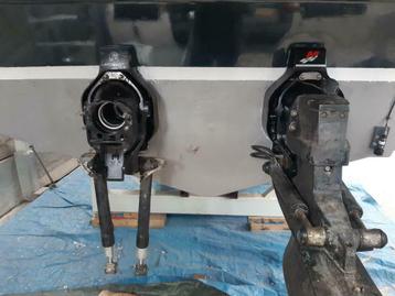 Bellows rubbers vervangen Mercruiser Alpha Bravo op locatie  beschikbaar voor biedingen