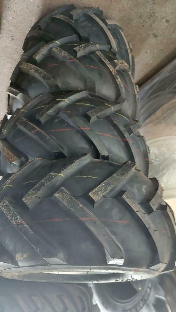 ≥ 18/9.50-8 minishovel Polyfill Airless! nooit meer lekke band — Agrarisch  | Onderdelen | Banden, Velgen en Assen — Marktplaats