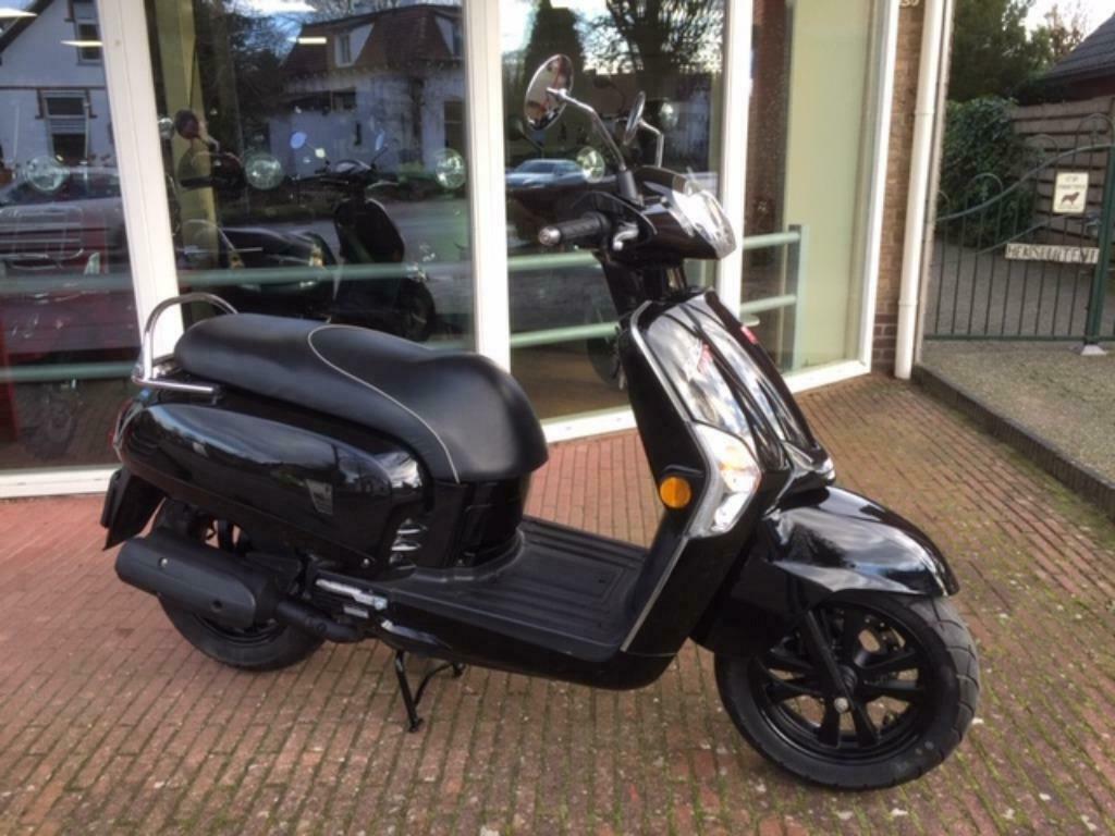 ≥ KYMCO LIKE TT SNORSCOOTER 2018 — Scooters | Kymco — Marktplaats