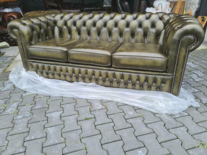 Chesterfield 3.5 zit bank olijfgroen groen + GRATIS BEZORGD, Huis en Inrichting, Banken | Bankstellen, Nieuw, Rechte bank, Driepersoons