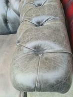XL Chesterfield Engelse bank grijs + GRATIS BEZORGD, Gebruikt, Chesterfield, Leer, Ophalen of Verzenden