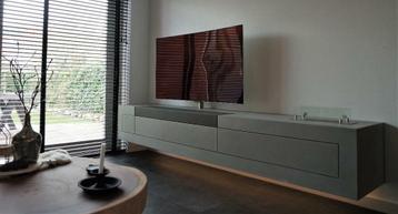 Tv-meubel zwevend in betonlook voor Bose en Sonos Artyx (18)