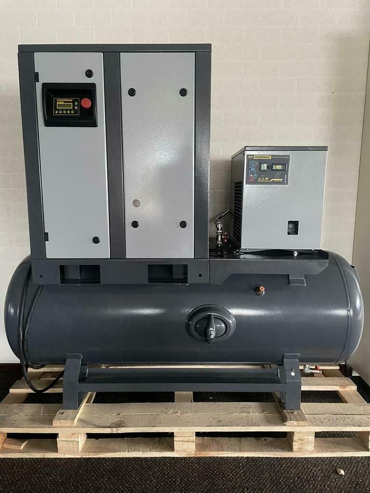 Schroefcompressor te koop te huur, Doe-het-zelf en Verbouw, Compressors, Zo goed als nieuw, Ophalen of Verzenden