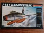 Monogram 74018 F-84-J Thunderstreak 1/48 NL DECALS!