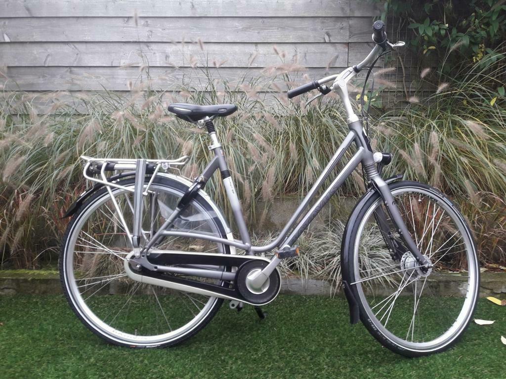 ≥ Batavus Fuego 8p, damesfiets 57 cm in nette staat! — Fietsen | Dames |  Damesfietsen — Marktplaats