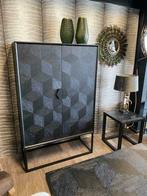 Showroom model wandkast Blax zwart van Richmond Interiors, Met deur(en), 100 tot 150 cm, Eikenhout, Nieuw