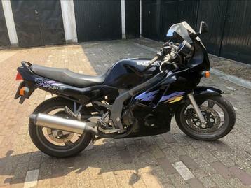 Gsx550/gs550/gsx750f/gs500e beschikbaar voor biedingen