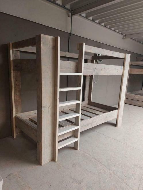 Mooi robuust stapelbed van gebruikt steigerhout, Huis en Inrichting, Slaapkamer | Stapelbedden en Hoogslapers, Zo goed als nieuw