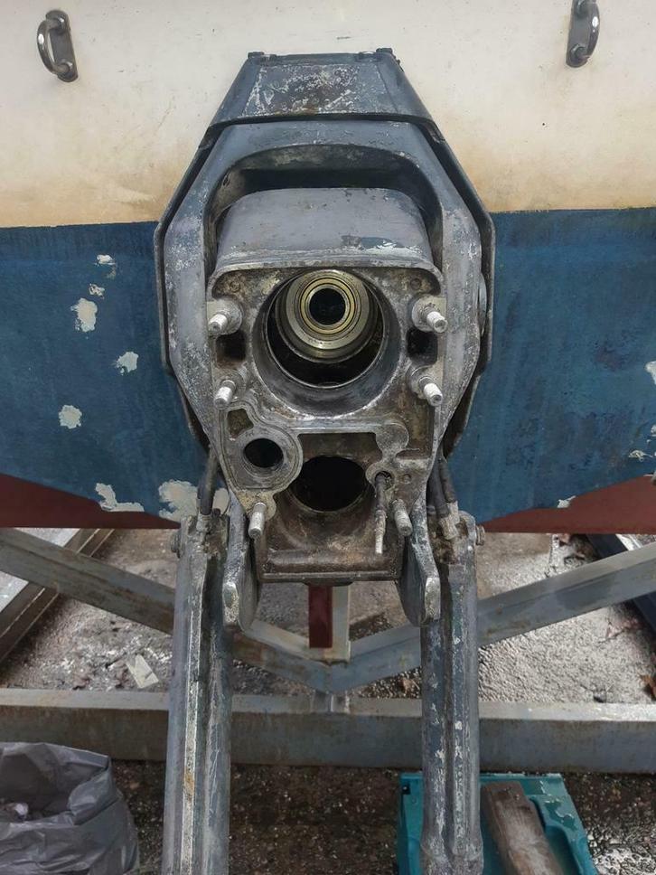 Bellows rubbers balgen vervangen  OMC Volvo Penta op locatie, Diensten en Vakmensen, Reparatie en Onderhoud | Watersport en Boten