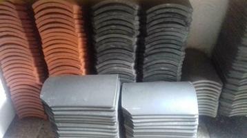 Dakpannen/nokvorsten/gevelpannen/schaaltjes/oudhollandse vor beschikbaar voor biedingen