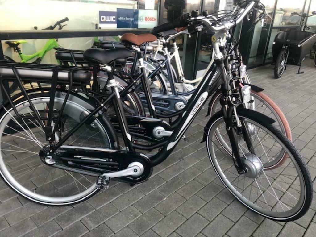 ≥ Vogue E-bike Basic Damesfiets uit voorraad fiets €1149 — Fietsen | Dames  | Damesfietsen — Marktplaats