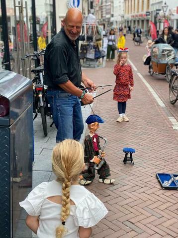Oud hollandse poppenkast beschikbaar voor biedingen