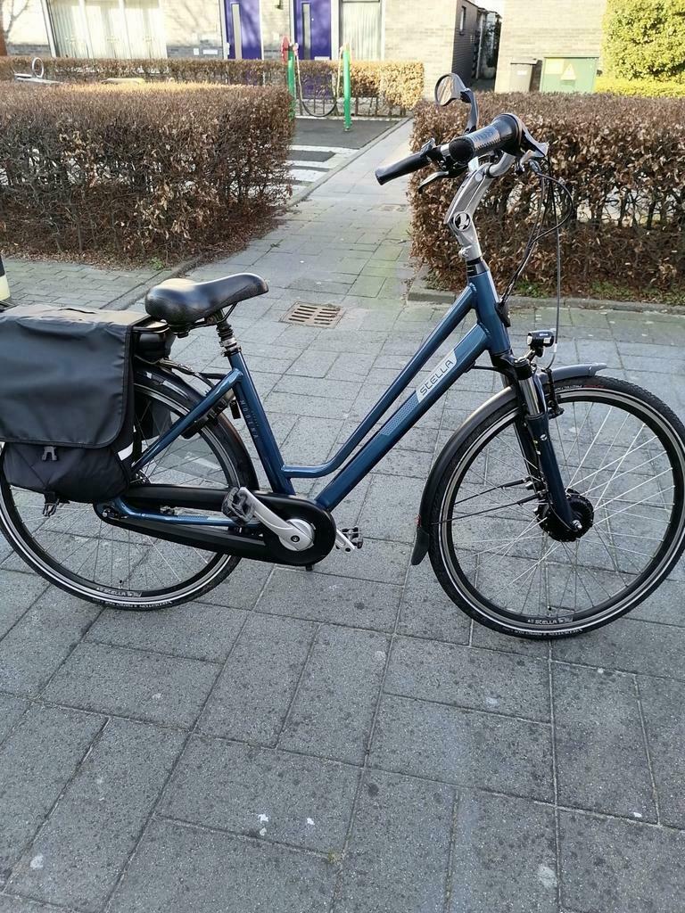 ≥ STELLA MODENA 2 JAAR OUD MET AANKOOPBON 49CM FRAMEMAAT — Elektrische  fietsen — Marktplaats