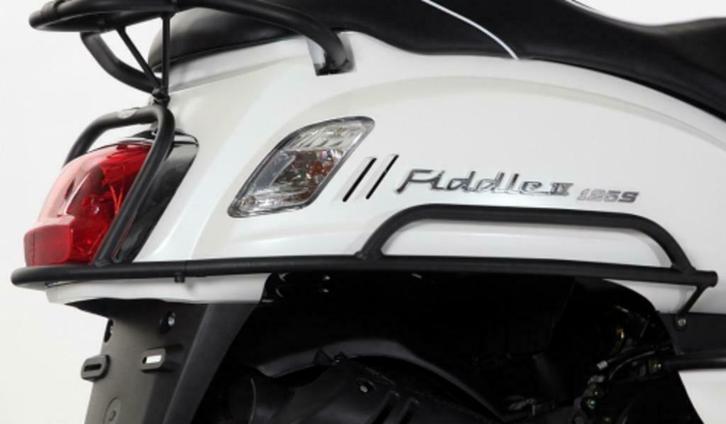 SIERBEUGELSET SYM Fiddle II origineel nu € 110,-, Fietsen en Brommers, Brommeronderdelen | Scooters, Nieuw, SYM, Frame, Ophalen of Verzenden