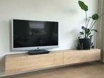 Hangende televisiekast met laden of kleppen, eikenhout