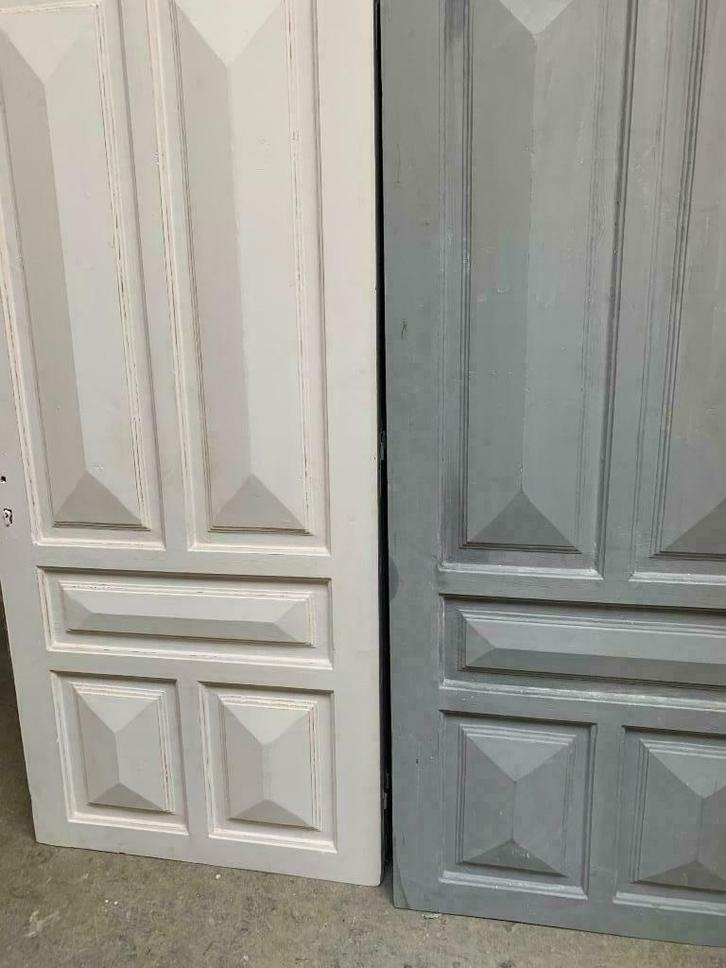 Paneeldeuren in grijs en wit, Doe-het-zelf en Verbouw, Deuren en Horren, Gebruikt, Binnendeur, 200 tot 215 cm, 80 tot 100 cm, Hout