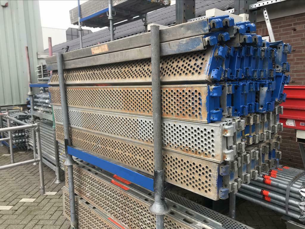 Layher Allround stalen vlonders met U-oplegging 207 257 307, Doe-het-zelf en Verbouw, Steigers, Zo goed als nieuw, Overige typen