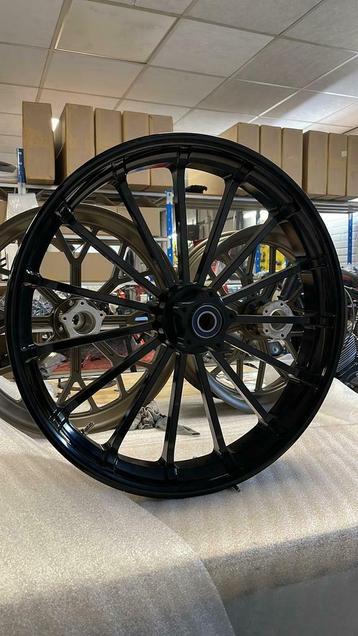 21” Talon wheel Streetglide Roadglide Harley Davidson 