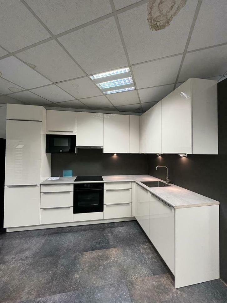 KEUKEN LYON HOOGGLANS MAGNOLIA, Huis en Inrichting, Keuken | Complete keukens, Nieuw, Hoekkeuken, Overige kleuren, Kunststof, Hoogglans of Gelakt