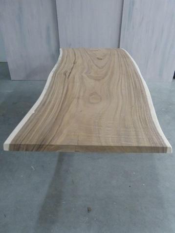 Boomstam tafel in Suar tafel boomstamtafel metalen onderstel beschikbaar voor biedingen