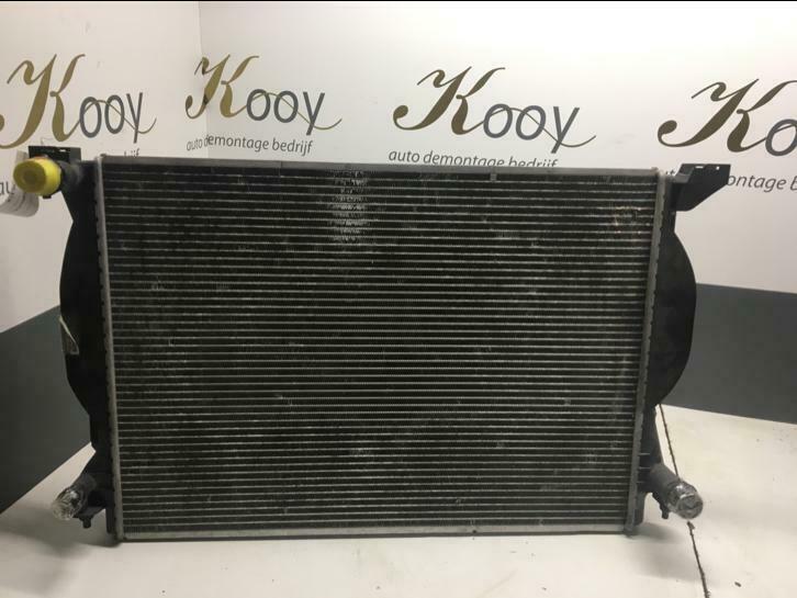 Radiateur Audi A4 3.0 V6 BJ2005 8E121251C, Auto-onderdelen, Motor en Toebehoren, Audi, Nieuw, Ophalen