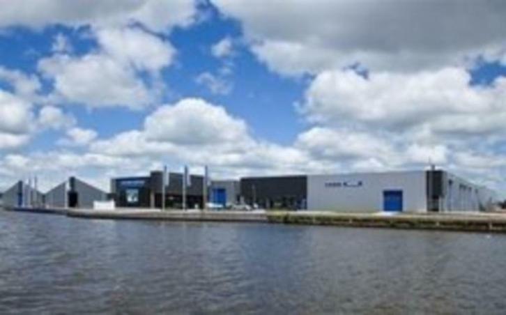 Ligplaatsen in schiphuis voor boten tot 16 mtr., Watersport en Boten, Ligplaatsen, Winter, Lente, Zomer, Herfst, Binnen
