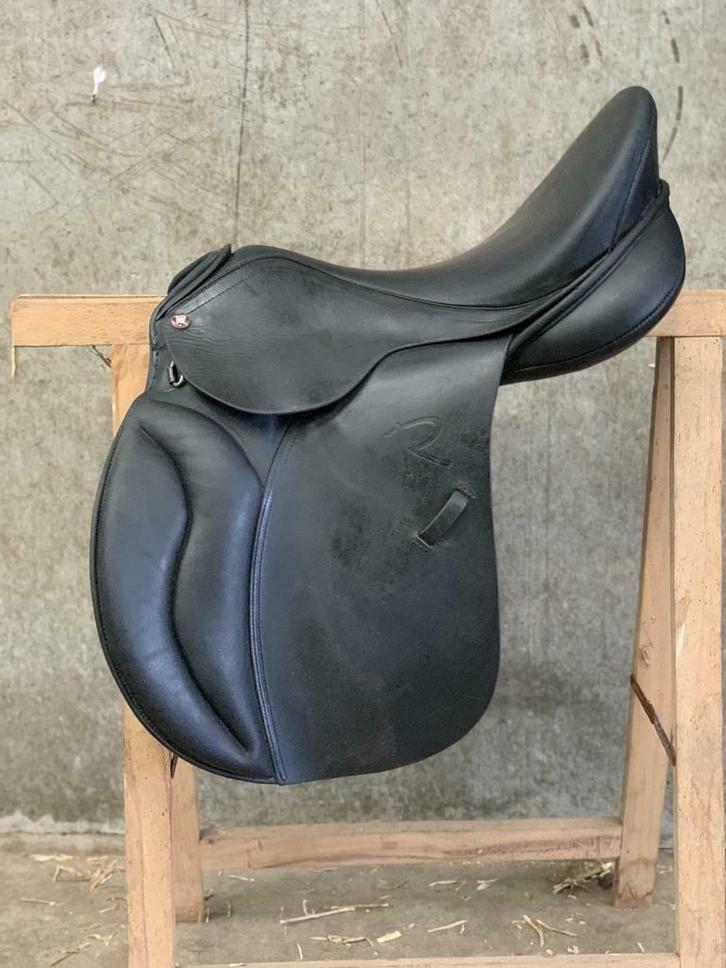 Rossner veelzijdigheidzadel & stubben springzadel, Dieren en Toebehoren, Paarden en Pony's | Zadels, Zo goed als nieuw, Springen