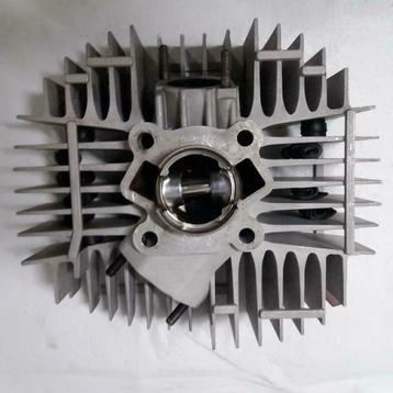 Kreidler nw KT cilinder 50 en60cc/44mm 2 poort met zuiger beschikbaar voor biedingen