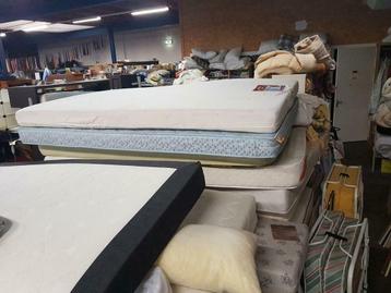 Grote partij matrassen diverse soorten en maten oa boxspring beschikbaar voor biedingen