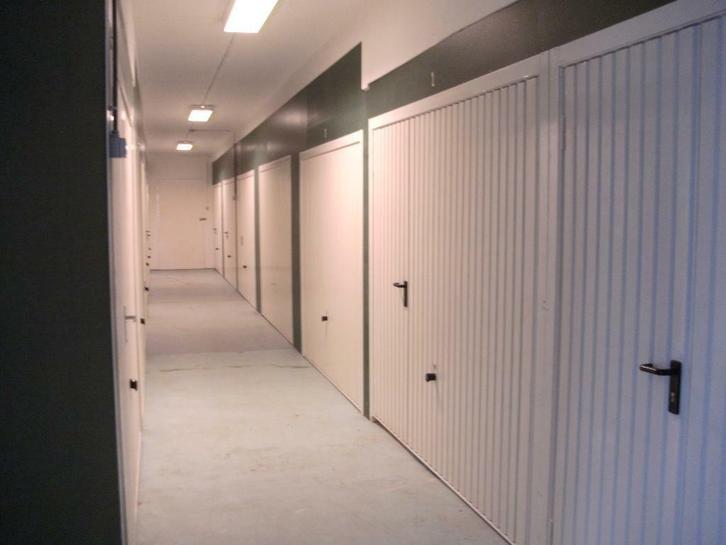 opslag box unit opslag garage opslagruimte te huur drachten, Diensten en Vakmensen, Verhuizers en Opslag, Opslag
