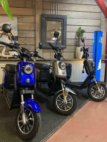 Gebro scooters: GTS Luqi E-tronic Electrische scooter