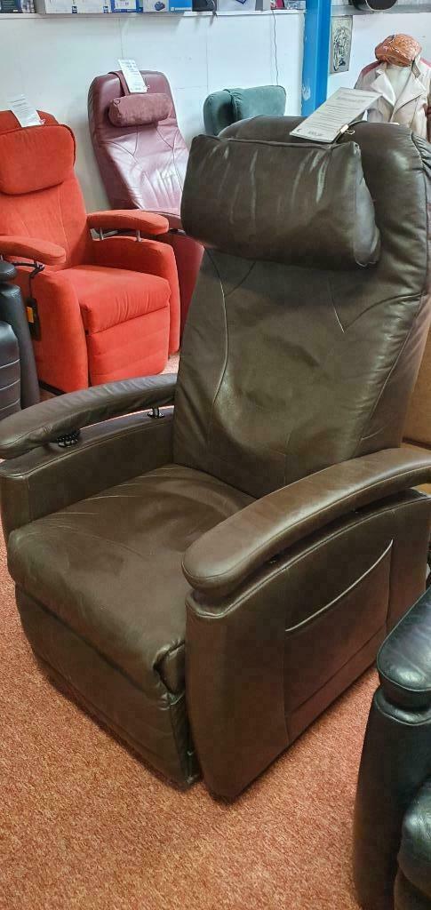 Sta op stoel, opsta stoel tweede hands Fitform en Doge, Huis en Inrichting, Stoelen, Zo goed als nieuw, Eén, Ophalen