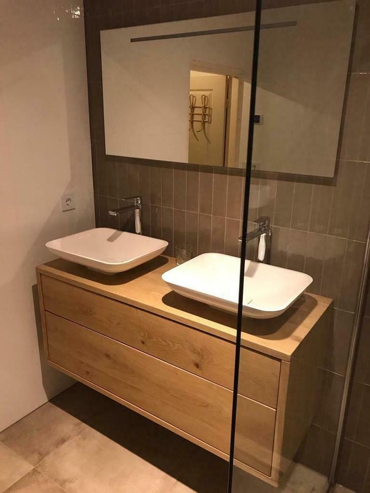 Massief eiken badmeubel met twee lade's👌, Huis en Inrichting, Badkamer | Badkamermeubels, Zo goed als nieuw, Minder dan 100 cm