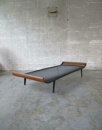 Bed Twee Cleopatra daybedden Dick Cordemeijer voor Auping. beschikbaar voor biedingen