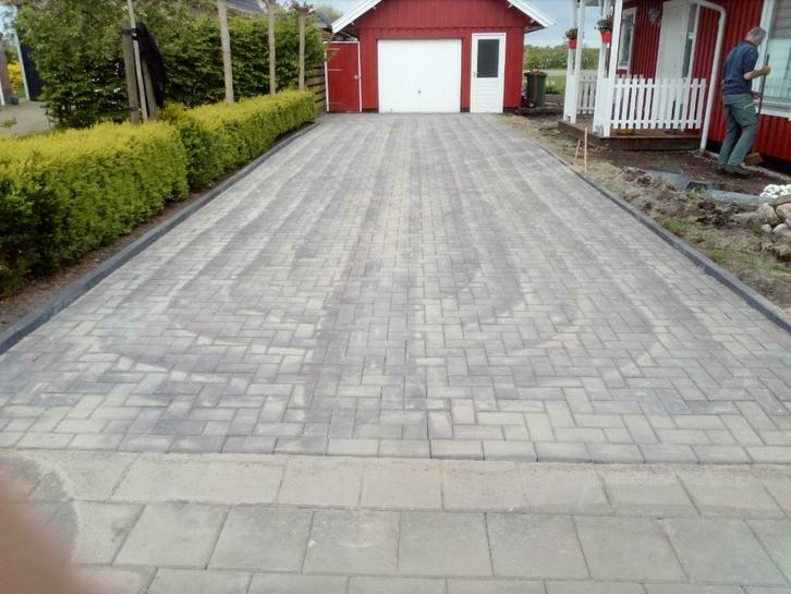 Strater, Diensten en Vakmensen, Tuinmannen en Stratenmakers, Bestrating, Hekwerk of Schuttingen, Tuin- of Vijveraanleg, Tuinontwerp