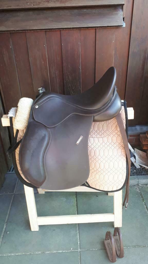 ≥ wintec zadel te koop. 16.5 inch vzh bruin, ghost Mandriana — Paarden en  Pony's | Zadels — Marktplaats