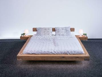 Houten bed - 180 x 200 - met hoofdbalk en nachtkastje 