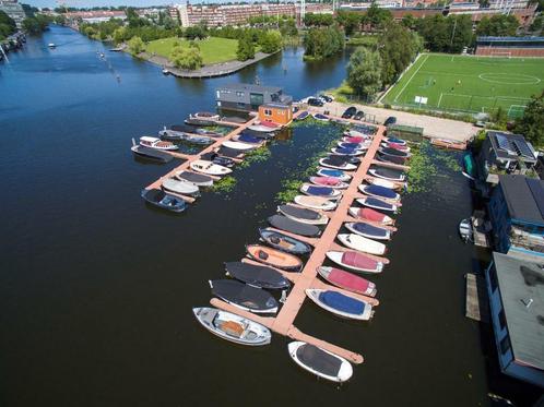 Mooie ligplaatsen op top-locatie in Amsterdam-Zuid., Watersport en Boten, Ligplaatsen, Winter, Lente, Zomer, Herfst, Buiten